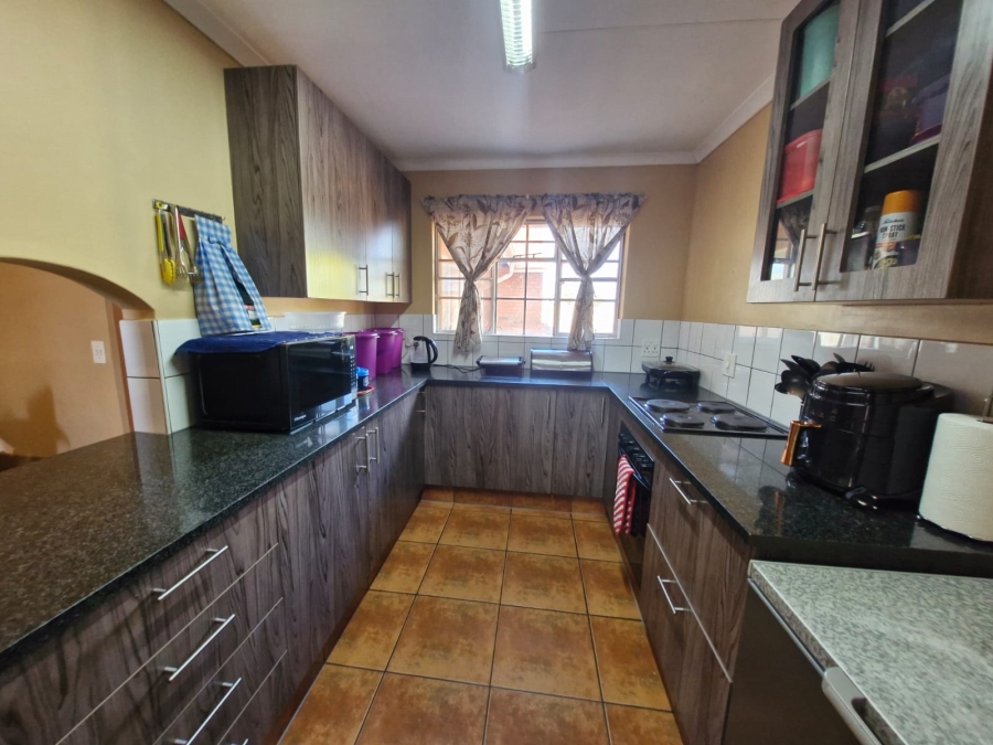 4 Bedroom Property for Sale in Kathu Northern Cape